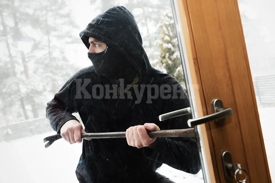Спипаха апаш, опитал да обере къща със СОТ