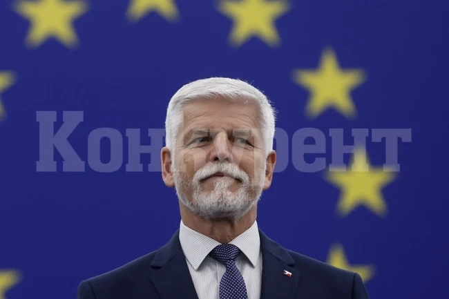 Чешкият президент е бил ранен при каране на мотоциклет, но не сериозно, съобщи неговата канцелария