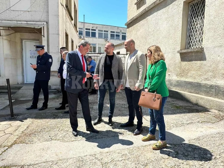 Обещано и изпълнено - отново функционира Районното полицейско управление в Роман