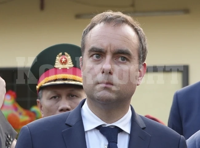 Френският министър на въоръжените сили призова да не се следва логиката на разделението по блокове