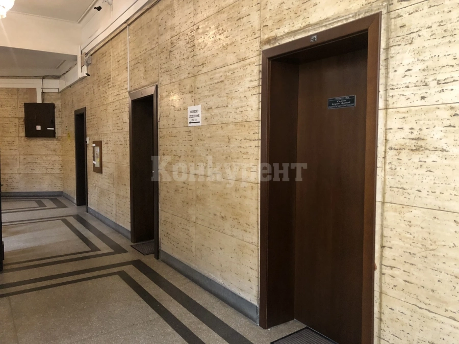 Врачанският окръжен съд потвърди оставането в ареста на мъж, обвинен в отглеждане на растения от рода на конопа