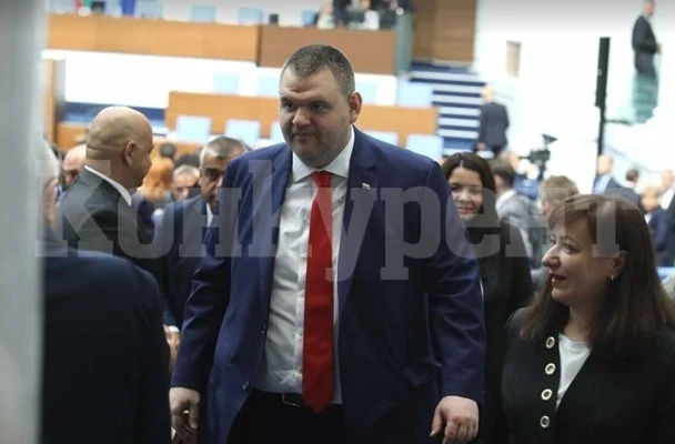 Делян Пеевски: Главчев да отиде на срещата на върха на НАТО, а не Радев да сее руска пропаганда