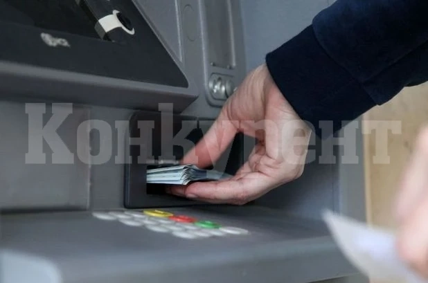 Заловиха мъж, задигнал портмонето на 18-годишна и източил банковата й карта