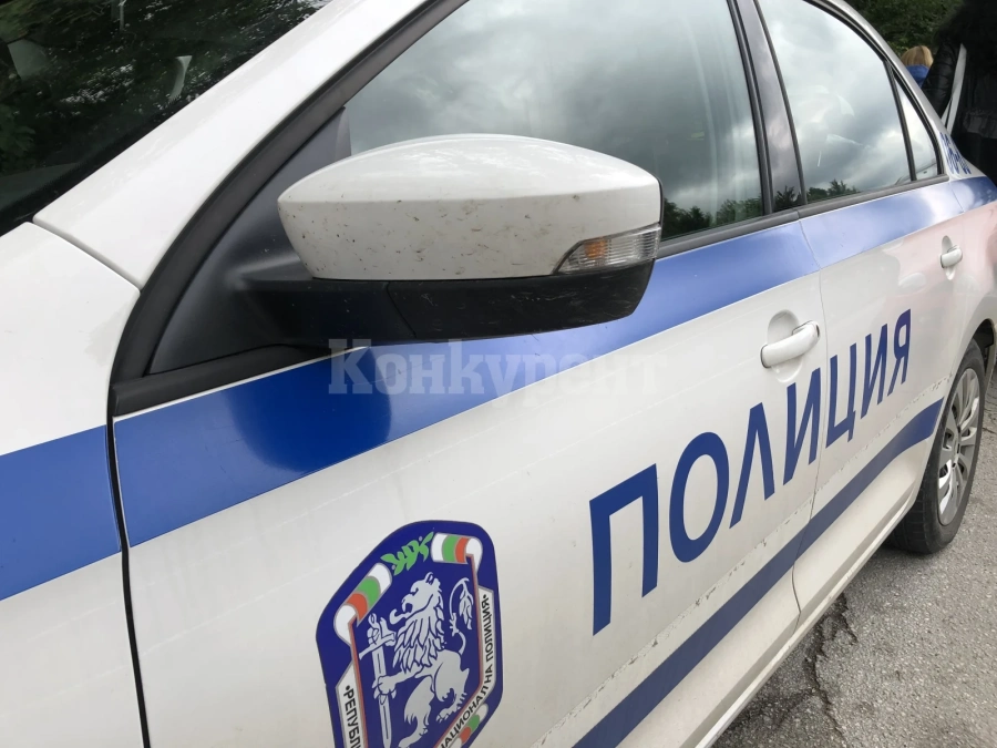 Влак удари полицай във Враца 