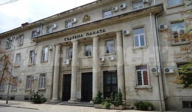 Жена е предадена на съд от Районна прокуратура
