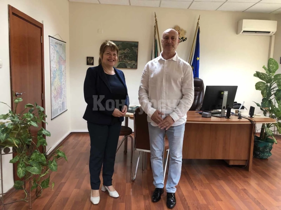 Надя Донкинска представи новия заместник областен управител Йордан Димитров