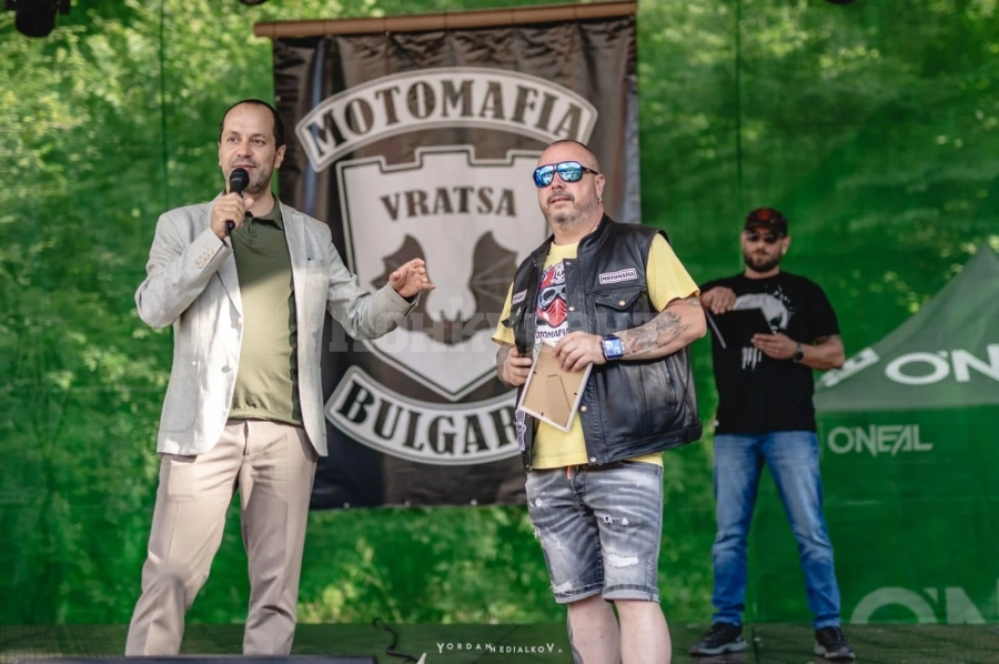 Враца приема стотици любители на адреналина и високите скорости СНИМКИ