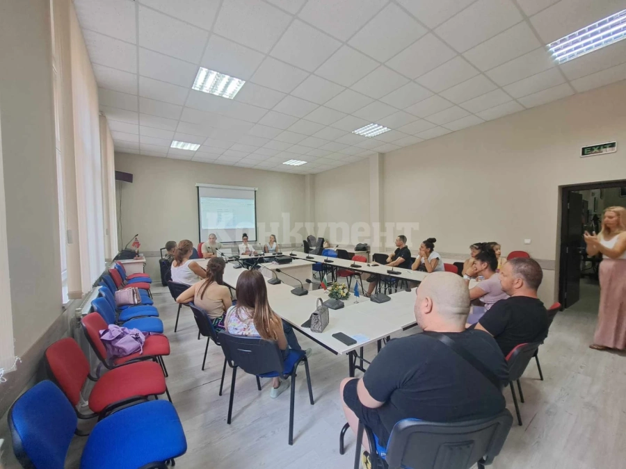 Проведоха информационна среща в Младежки център – Враца СНИМКИ