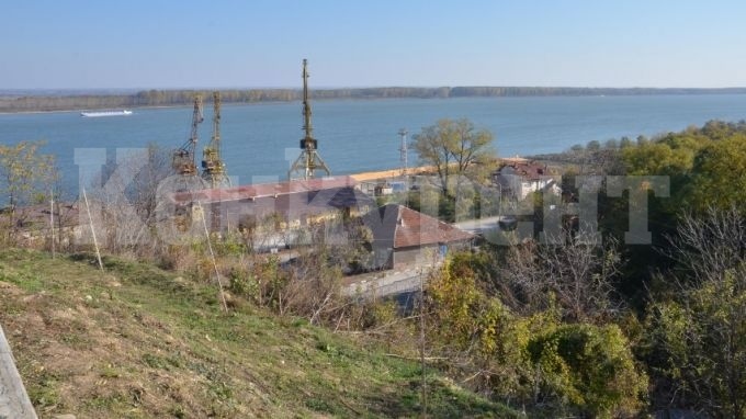 Фалшиви парфюми задържаха на Митнически пункт Оряхово