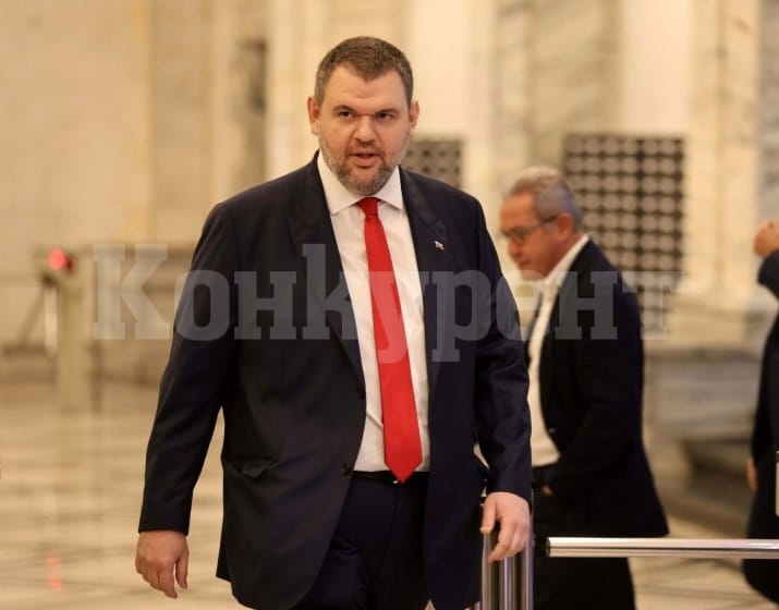 Пеевски обвини Радев за разцепването на ДПС, ДБ - в заговор срещу Рая Назарян