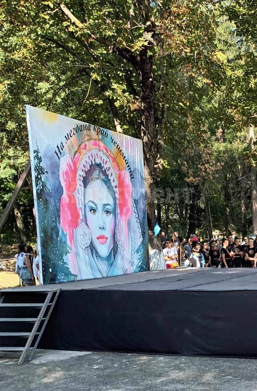 В последната събота на август /24.08.2024/ в Централния парк на с. Галиче за трета поредна година се проведе фолклорният фестивал „На мегдана край чешмата“.