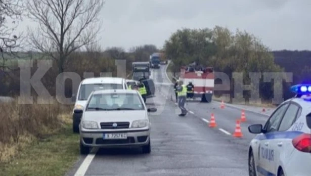 Врачанин пострада тежко в меле между три коли край Студено буче