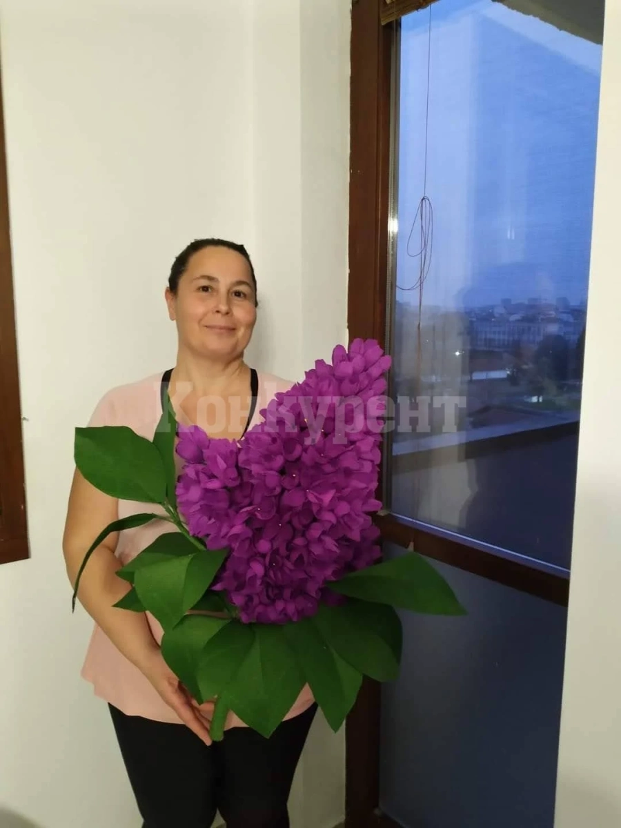 Ваня Шентова: Хартията оживява в ръцете ми. Обичам работата си и съм удовлетворена, когато в очите на хората видя възхищение СНИМКИ