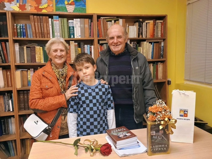 Представяне на стихосбирката на Йото Йотов „Бащина стряха“ се състоя в Мездра
