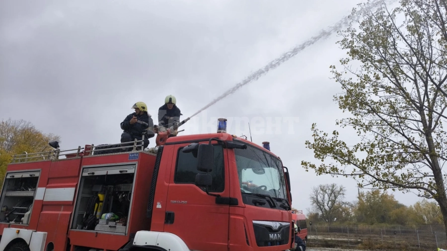 В Оряхово се проведе учение на силите и средствата от Единната спасителна система (ЕСС) на тема „Извършване на спасителни действия при бедстващ плавателен съд в р. Дунав“.