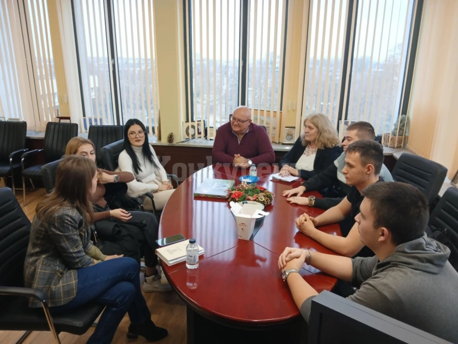 Кметът на община Видин се срещна с участниците в Ученическото състезание „Зелената политика на УТРЕ и как се разбира ДНЕС\