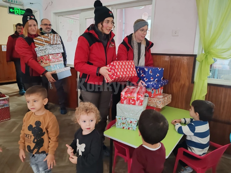 Коледни усмивки за децата на Мизия – петото издание на инициативата „Конвой коледни подаръци 2024\