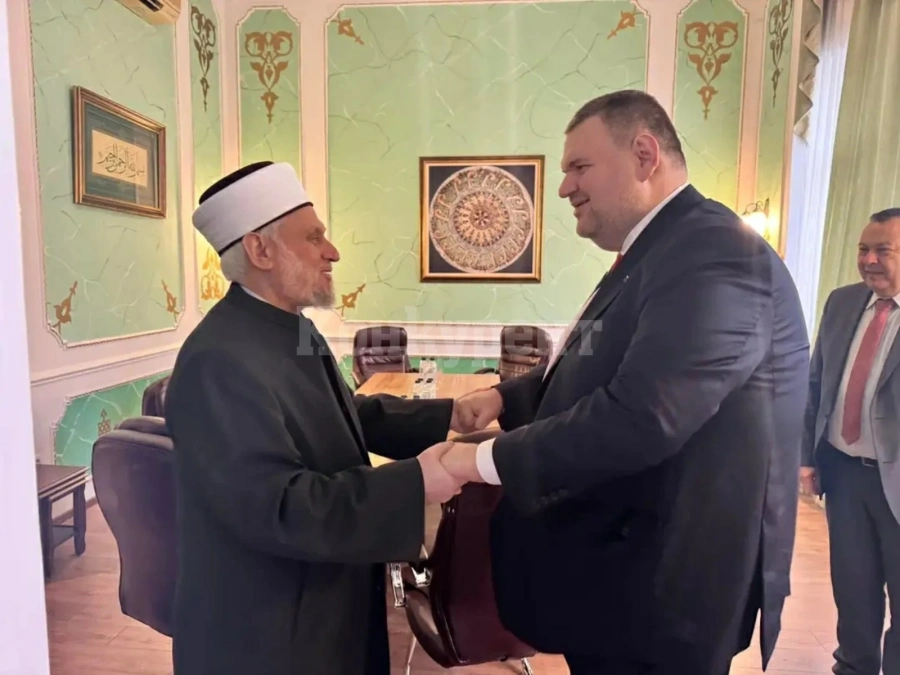 Председателят на ДПС и на ПГ на ДПС-НОВО НАЧАЛО Делян Пеевски се с срещна с главния мюфтия д-р Мустафа Хаджи