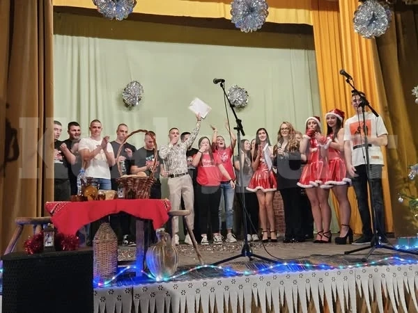 Коледен дух и благородство обединиха Берковица в подкрепа на социално слаби деца!