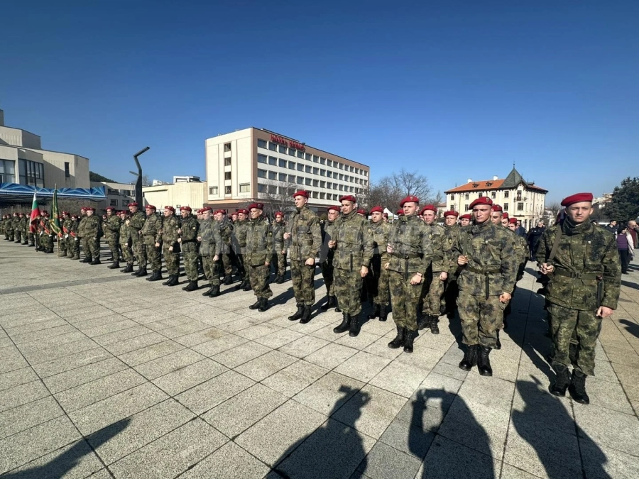 22-ма военнослужещи положиха клетва във Враца