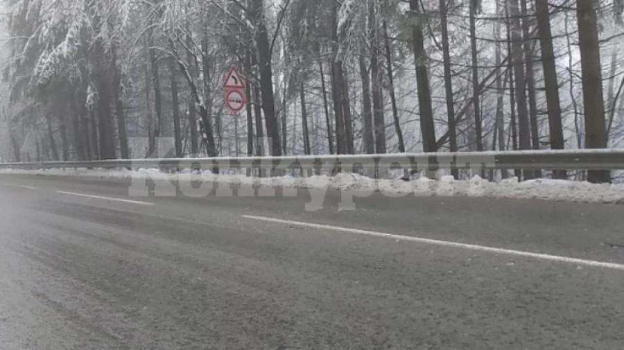 През Петрохан се пътува нормално, натрупалият сняг е 5 сантиметра