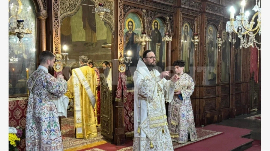 Видинският митрополит Пахомий с първа света литургия във Видин
