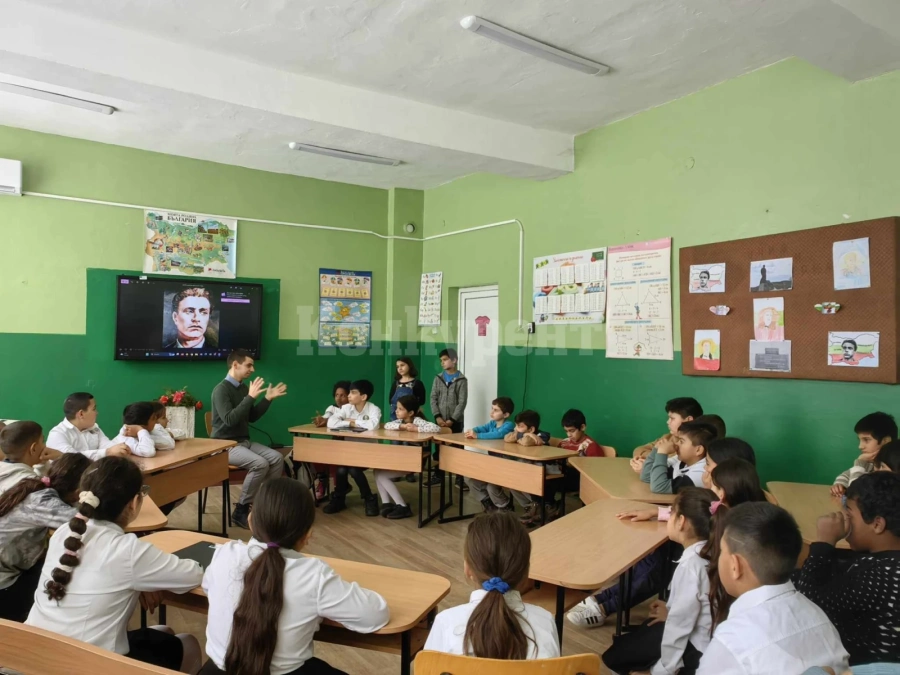 Община Оряхово почете паметта на Левски