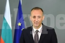 Министър Вълчев: Техническото и професионално образование ще задържат младите хора в България