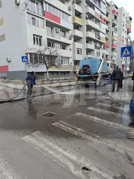 Започва поетапно измиване на градските улици в Мездра