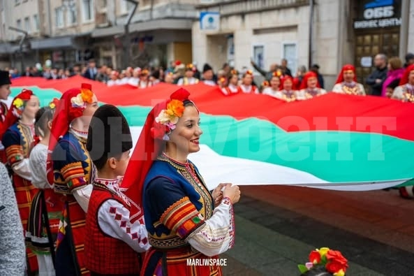 Враца отбелязва Освобождението с празнично шествие