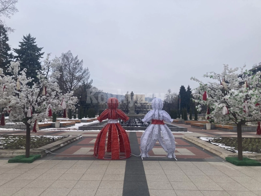 Мартеница, марцишор, мартинка и Назар бонджуу са амулетите на Балканите