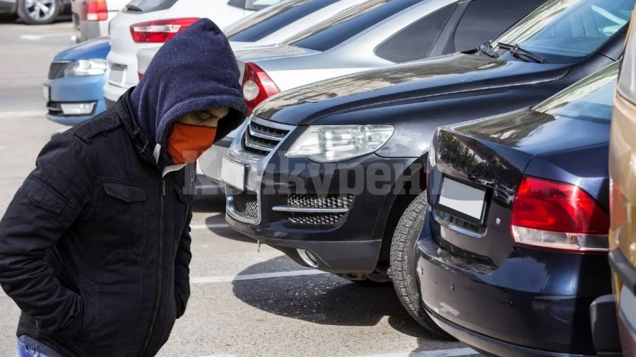 Задържат под стража мъжът, изпотрошил автомобили във Враца