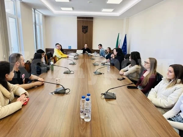 Студенти по архитектура разработват проект за облагородяване зелени зони във Враца