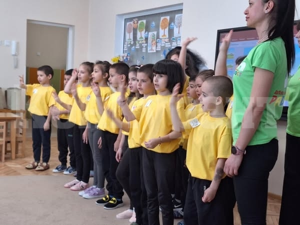 Представители на община Бяла Слатина и РУО Враца бяха гости на „Математиката е лесна и много интересна“ в  ДГ \