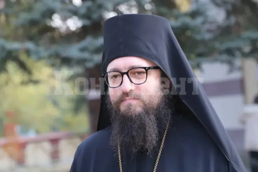 Негово Високопреосвещенство Видински митрополит Пахомий пристигат в Белоградчик