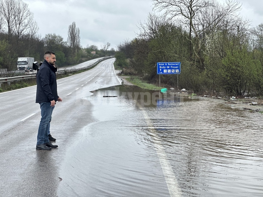 Река Лева тече в коритото си, няма опасност за населението