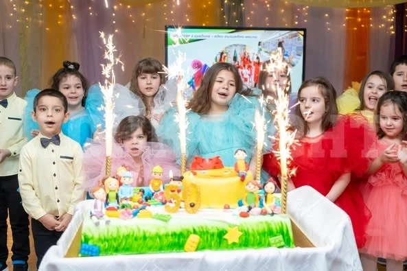 ДГ „Слънчице“ в Мездра отпразнува 50 години от своето създаване
