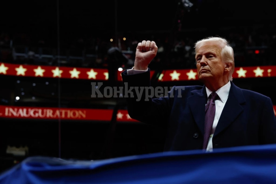 Китайският юан се срива стремглаво надолу, стигна до нивото от началото на световната финансова криза от 2007-2008 година