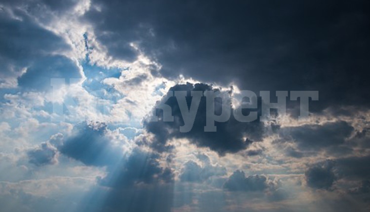 Времето: Облачно и слаб дъжд на места 