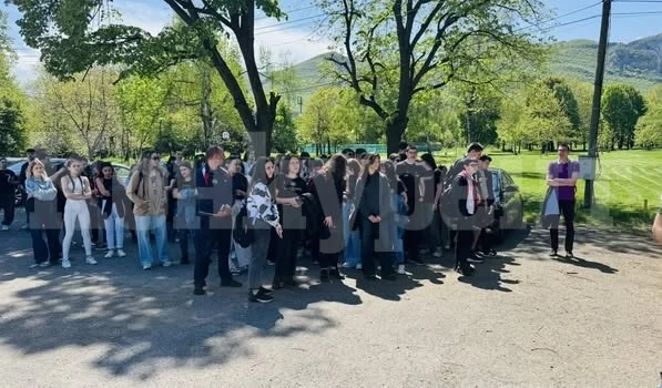 Ученици от Враца са част от национална кампания за безопасно шофиране