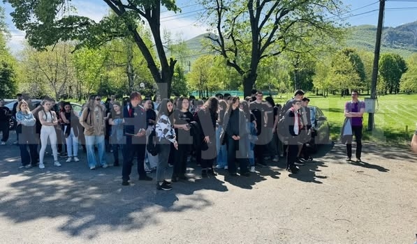 Ученици от Враца са част от национална кампания за безопасно шофиране
