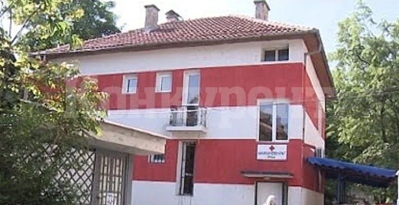 В помощ на абитуриентите сираци: БМЧК ще раздаде над 11 хиляди лева