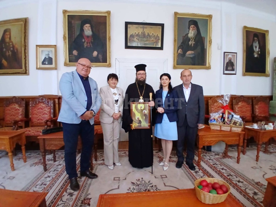 Ръководството на община Видин поздрави Видинския митрополит Пахомий
