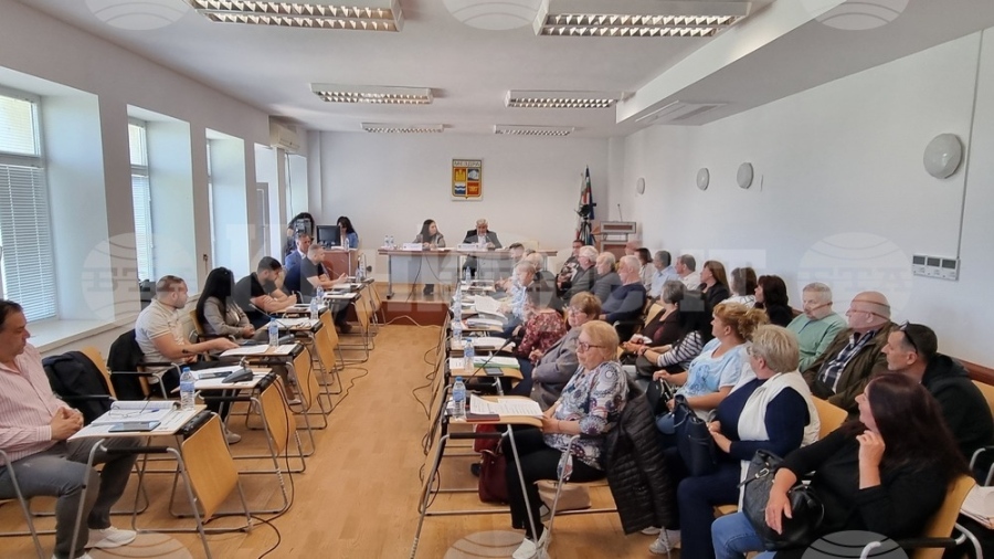 Нови заплати на кметовете на населените места в Община Мездра гласуваха общинските съветници