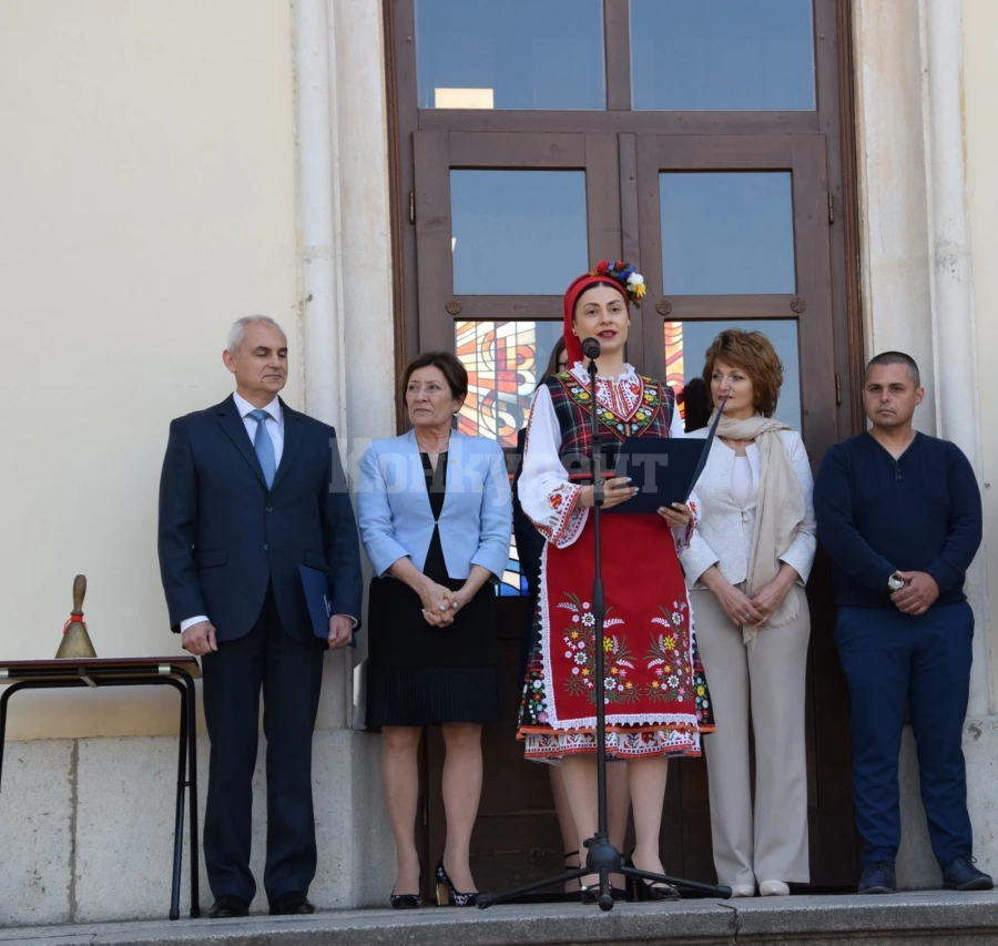 Тържествено отбелязаха 143-тата годишнина от основаването на СУ „Цар Симеон Велики“ във Видин