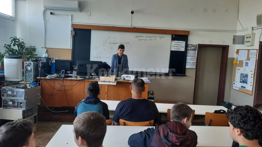 ПТГ „Н. Й. Вапцаров“ отбеляза Деня на ученическото самоуправление