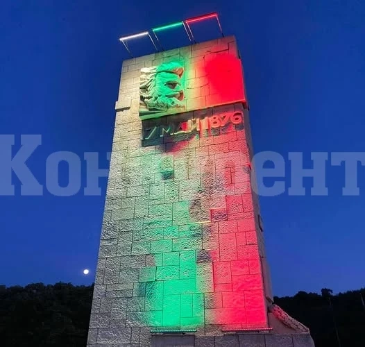 Реставрират паметника на Ботев в Козлодуй