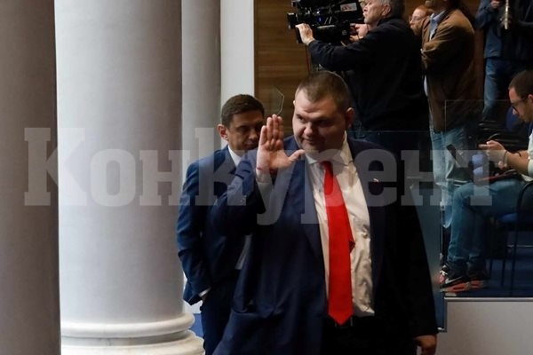 Пеевски: Не трябваше да му дават 15 млн., кметът на София трябваше да намери резерви 