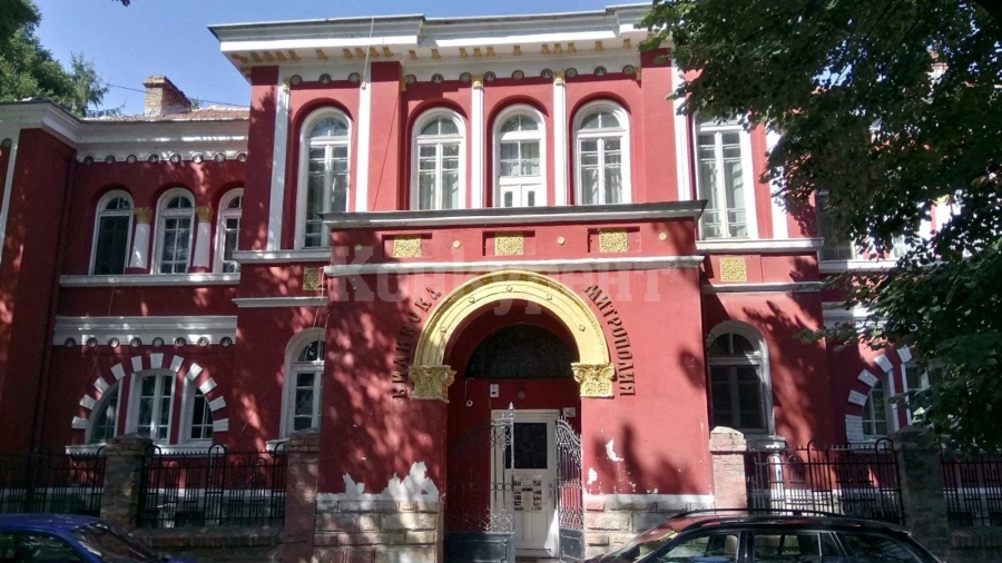 Ремонтират катедралния храм и митрополията във Видин