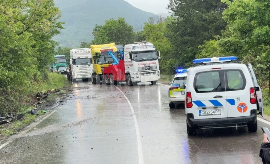 Няма пострадали при катастрофа край Долна Вереница
